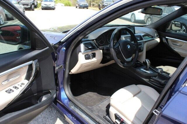 2017 BMW 3 Series 330i xDrive