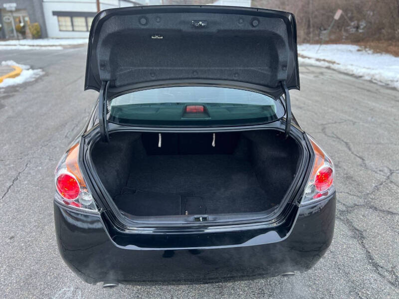 2011 Nissan Altima 3.5 SR