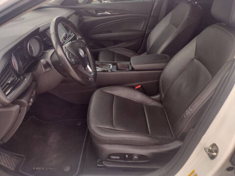 2018 Buick Regal Sportback Essence