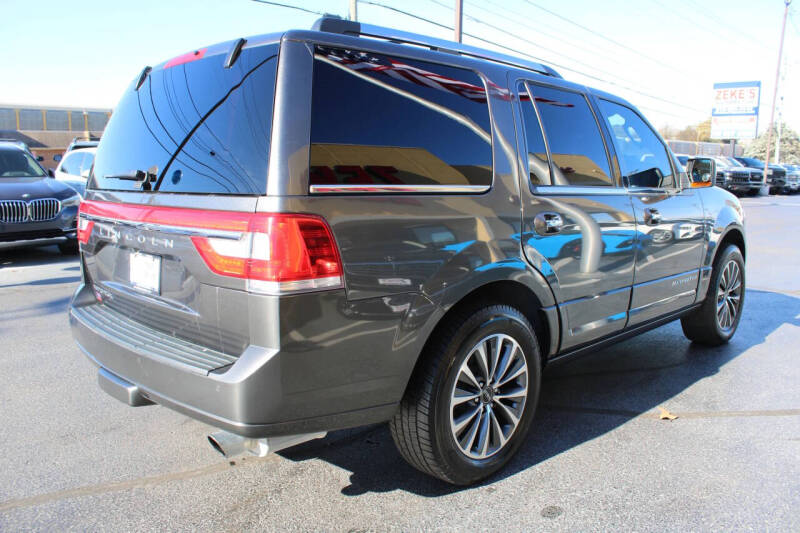 2017 Lincoln Navigator Select
