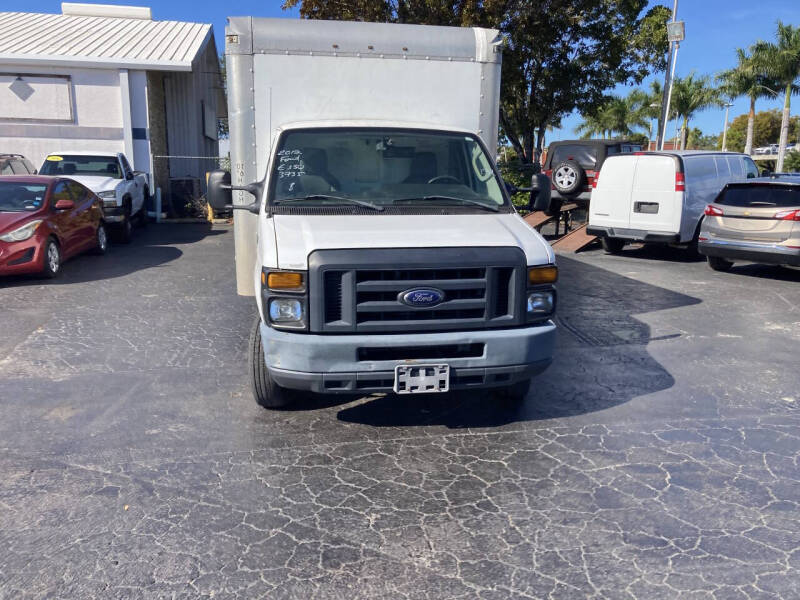 2017 Ford E-Series E-350 SD