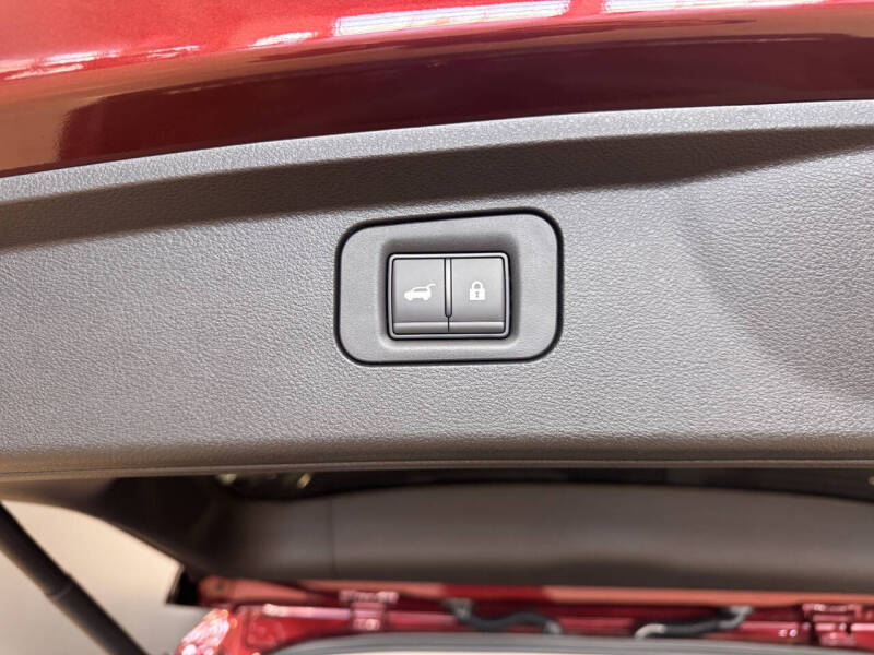 2025 Nissan Armada Platinum