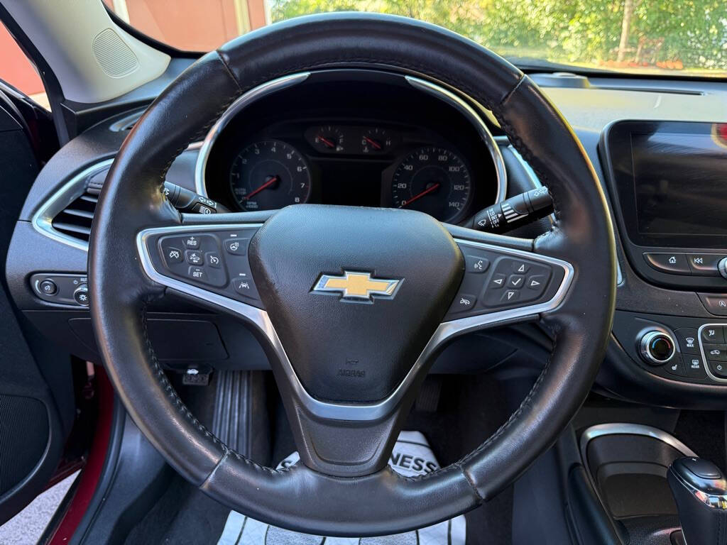 2020 Chevrolet Malibu for sale at Deals & Trades in Aurora, IL