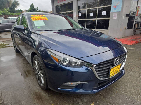 2018 Mazda MAZDA3 Touring