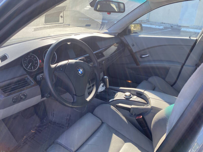 2004 BMW 5 Series 525i