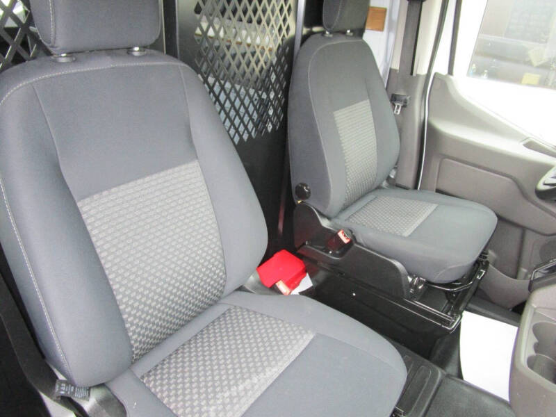 2024 Ford Transit 250