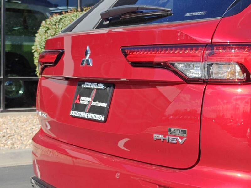 2025 Mitsubishi Outlander PHEV SEL Black Edition