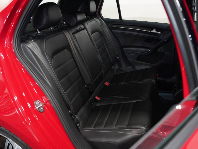 2016 Volkswagen Golf R 4Motion