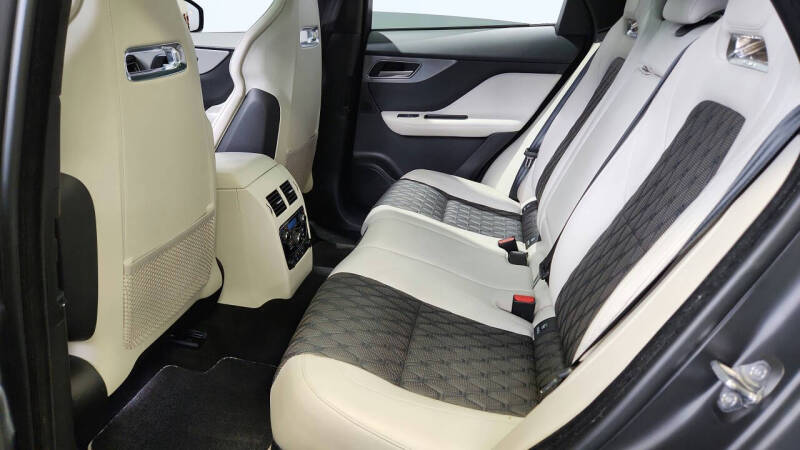 2020 Jaguar F-PACE SVR