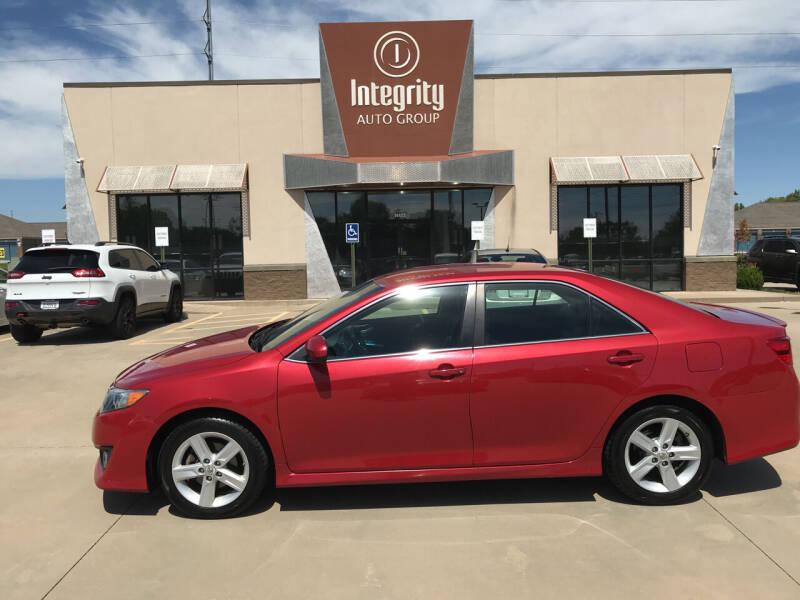 2013 Toyota Camry for sale at Integrity Auto Group in Wichita KS
