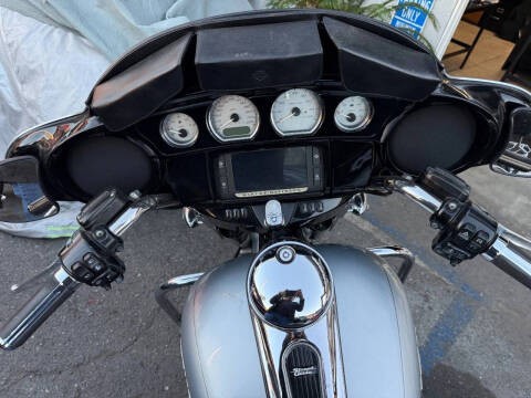 2015 Harley-Davidson Street Glider