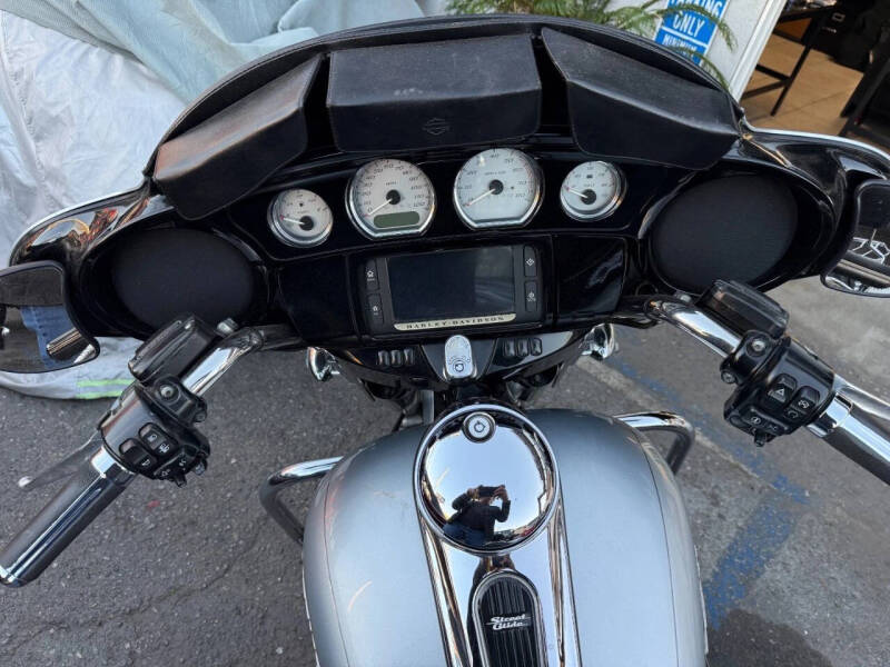 2015 Harley-Davidson Street Glider