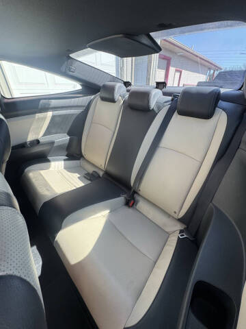 2017 Honda Civic Touring