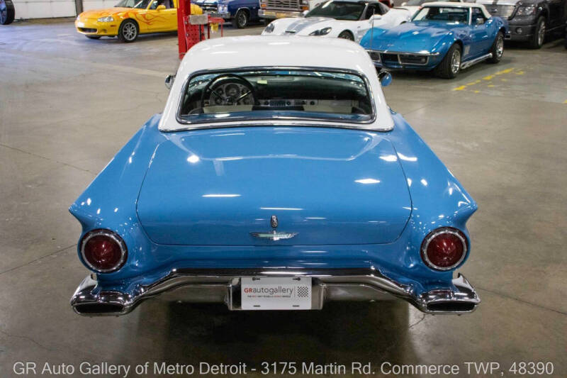 1957 Ford Thunderbird