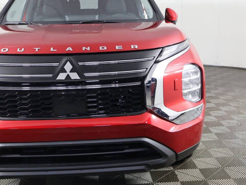 2025 Mitsubishi Outlander ES