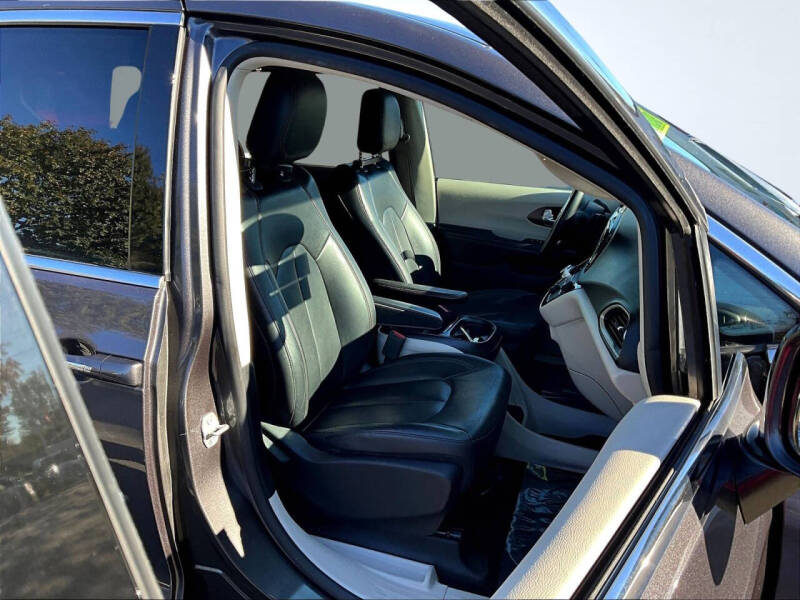 2017 Chrysler Pacifica