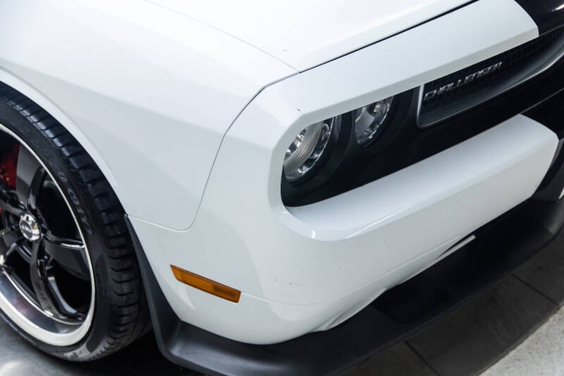 2012 Dodge Challenger SRT8 - Photo 35