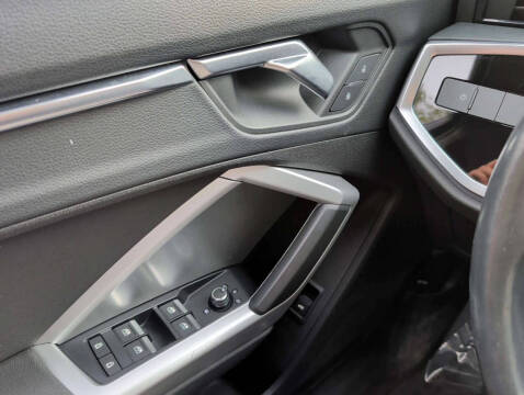 2019 Audi Q3 quattro Premium 45 TFSI