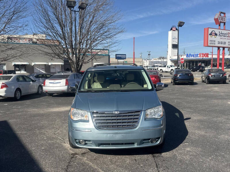 2010 Chrysler Town and Country Limited