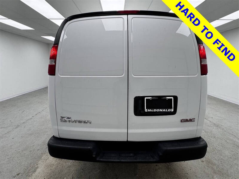 2018 GMC Savana 2500