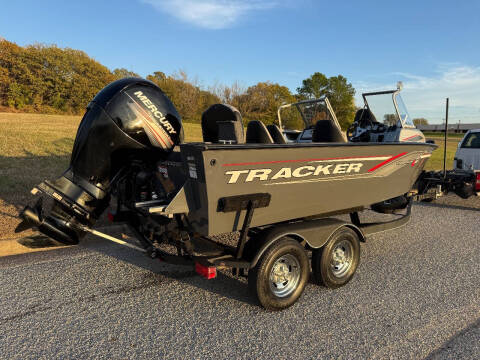 2018 Tracker TARGA V18 W/T