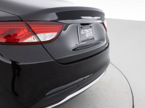 2017 Chrysler 200 Limited Platinum