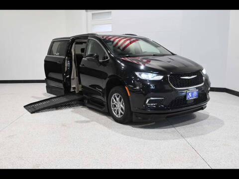 2021 Chrysler Pacifica Touring