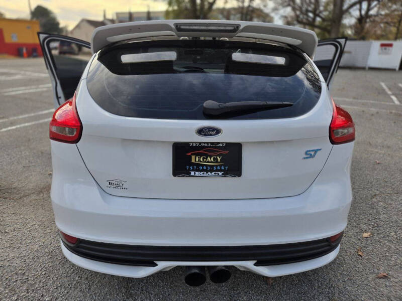 2018 Ford Focus ST