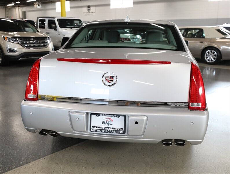 2009 Cadillac DTS Luxury 5-Passenger