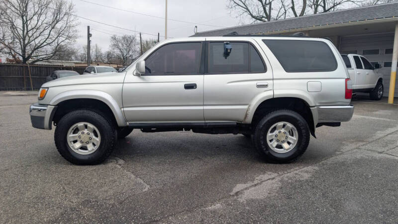 2000 Toyota 4Runner SR5