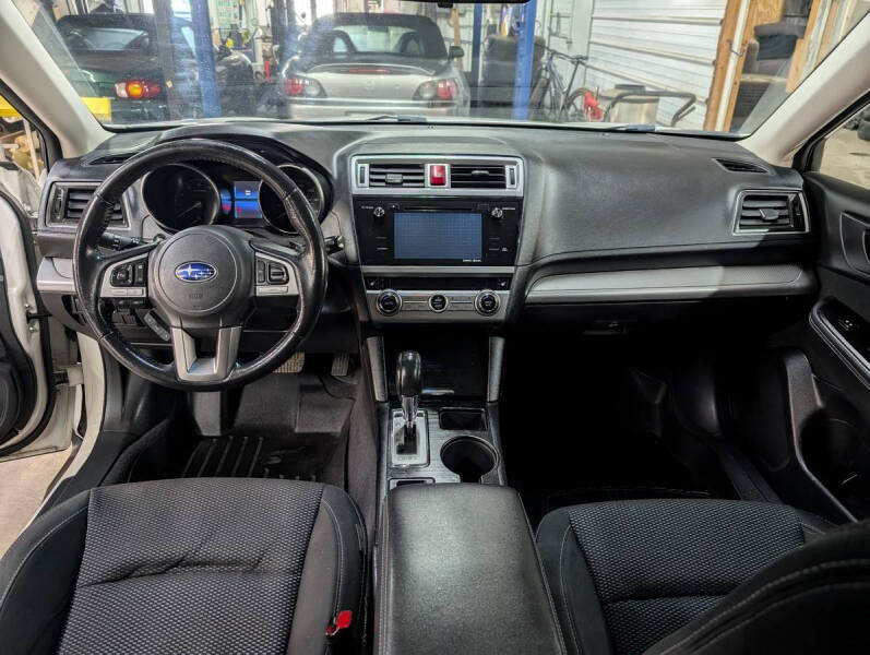 2017 Subaru Outback 2.5i Premium