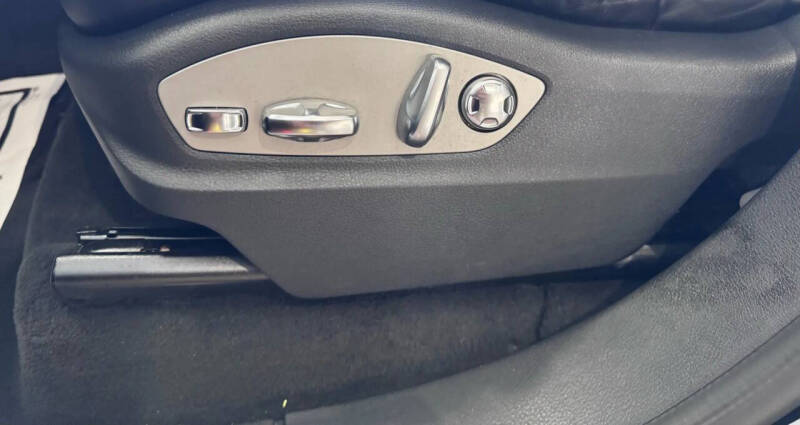 2018 Porsche Cayenne Platinum Edition