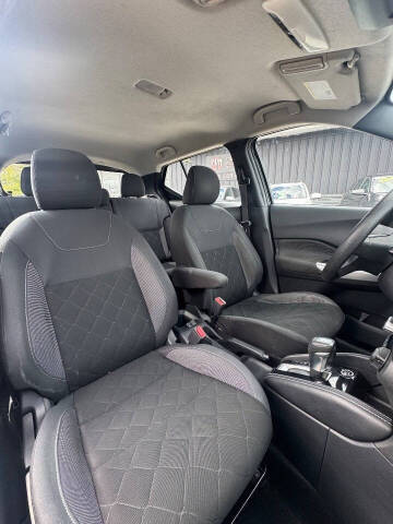 2020 Nissan Kicks SV