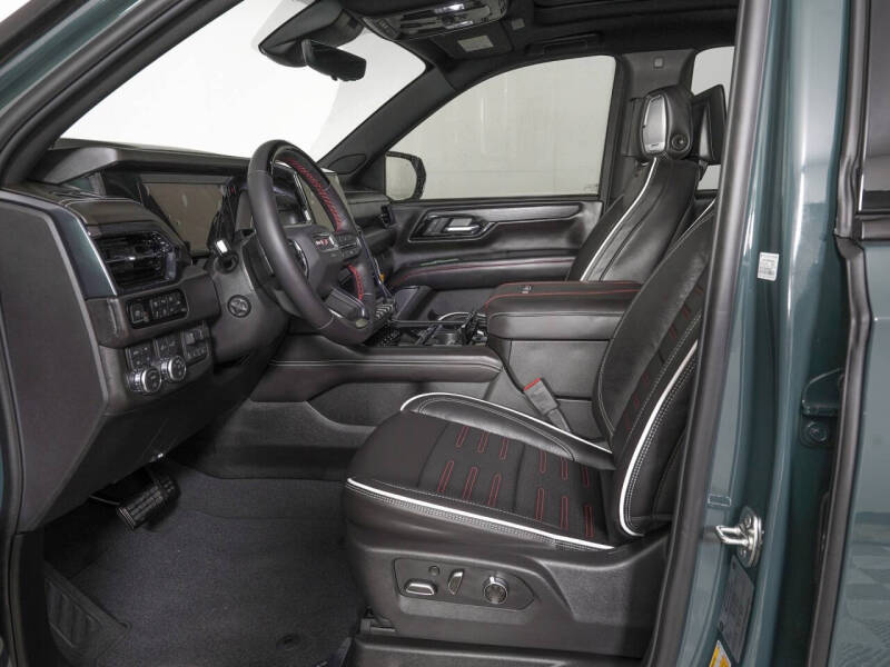 2025 GMC Yukon AT4 Ultimate