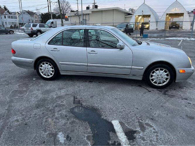 2000 Mercedes-Benz E-Class