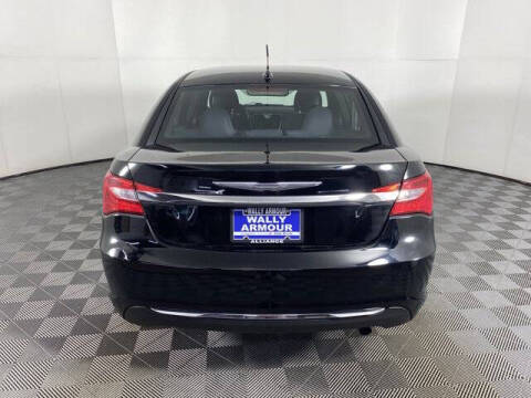2013 Chrysler 200 Touring