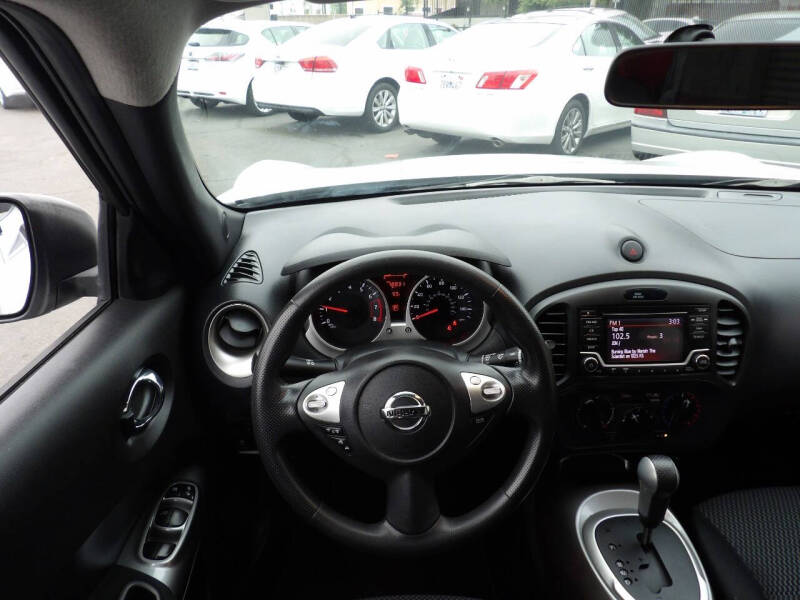 2016 Nissan JUKE S