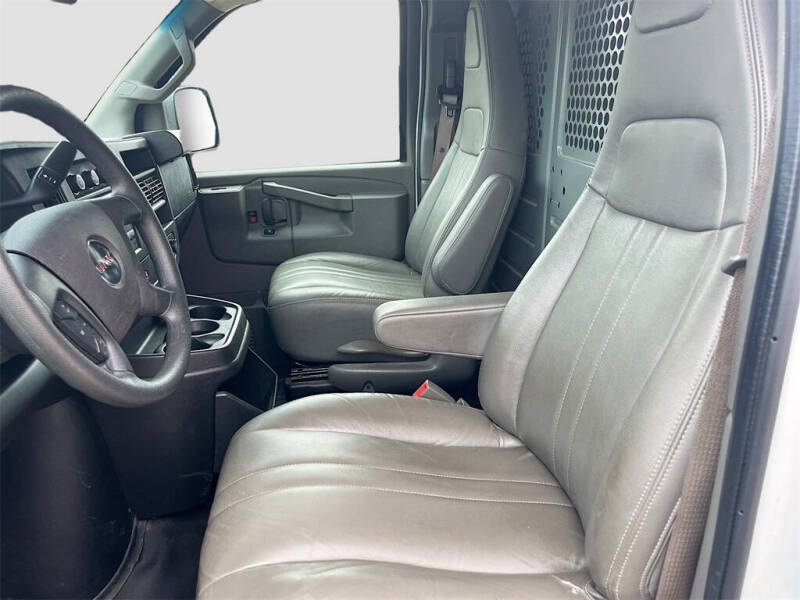 2024 GMC Savana 2500