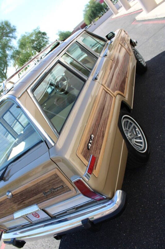 1990 Jeep Grand Wagoneer
