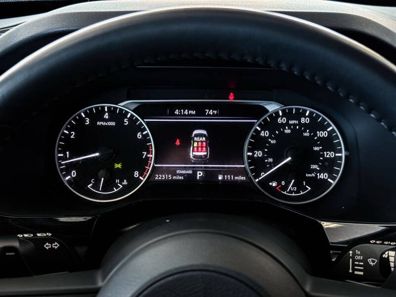 2025 Nissan Pathfinder SV