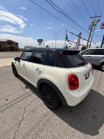 2015 MINI Hardtop 4 Door Cooper