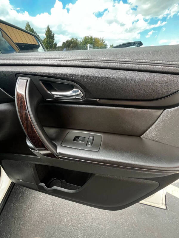 2015 Chevrolet Traverse LTZ