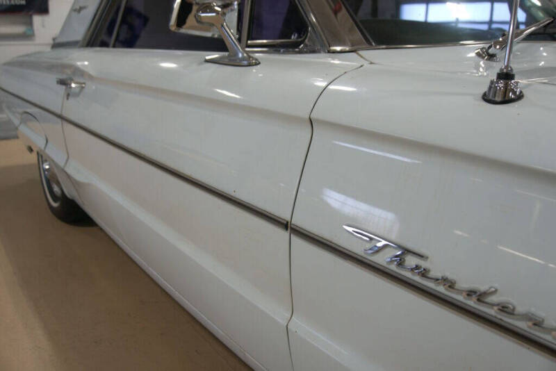 1964 Ford Thunderbird
