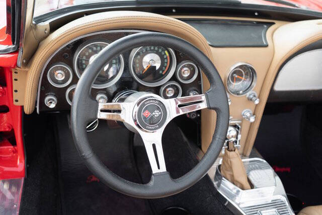 1963 Chevrolet Corvette 16