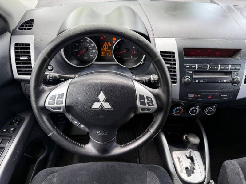 2010 Mitsubishi Outlander ES