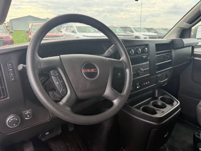 2022 GMC Savana 2500