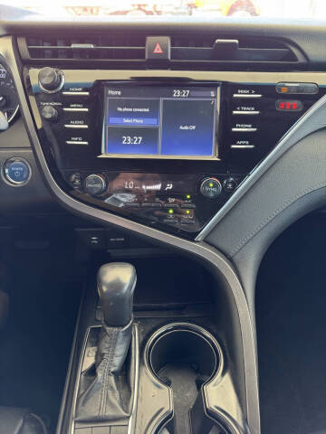 2018 Toyota Camry Hybrid SE