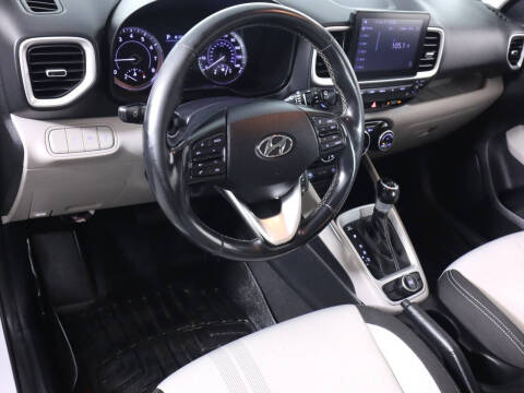2022 Hyundai Venue SEL