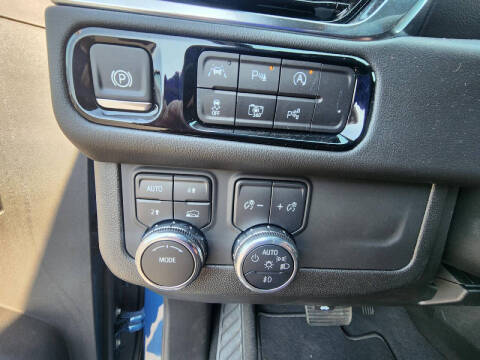 2025 GMC Yukon Elevation