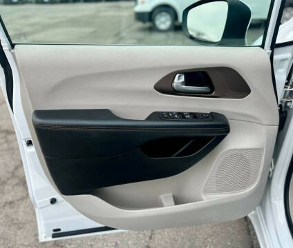 2017 Chrysler Pacifica LX